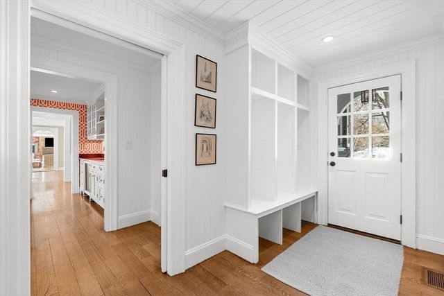 22 Valley Road, Wellesley, MA 02481