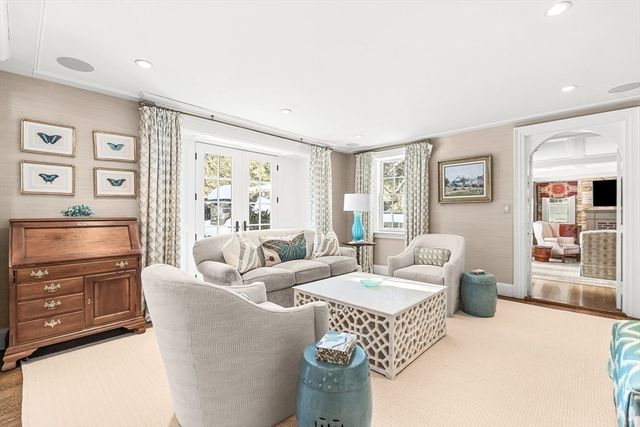 22 Valley Road, Wellesley, MA 02481