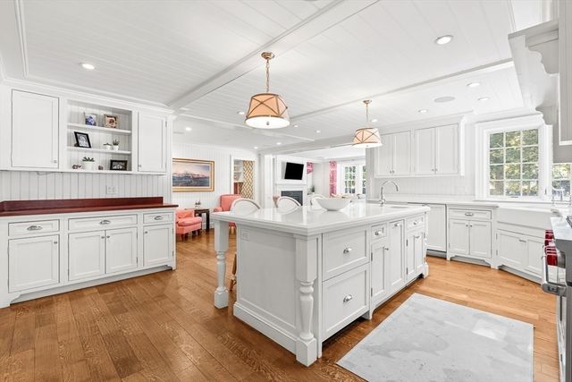 22 Valley Road, Wellesley, MA 02481