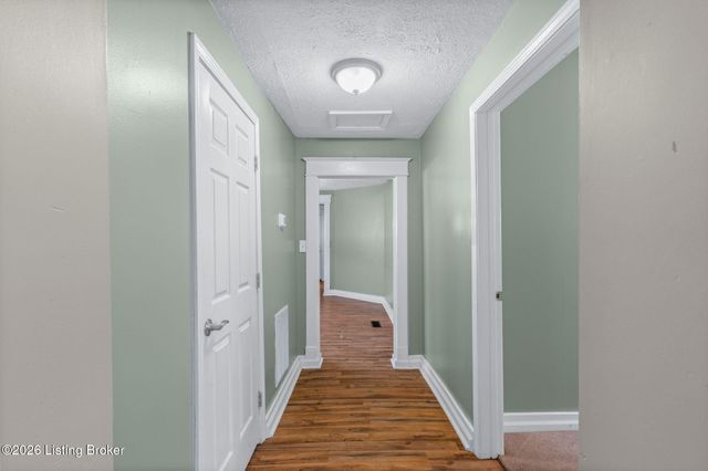 216 N 38th St, Louisville, KY 40212