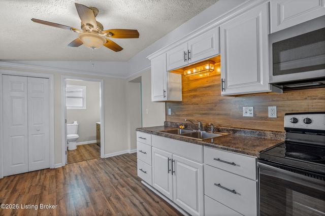 216 N 38th St, Louisville, KY 40212