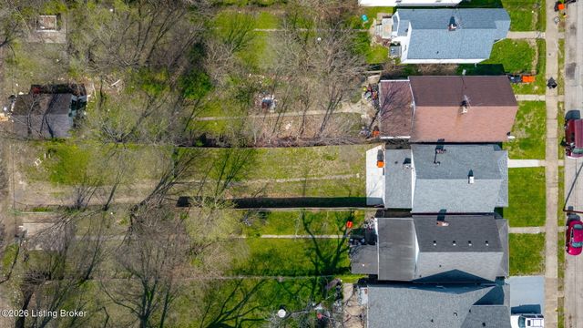 216 N 38th St, Louisville, KY 40212