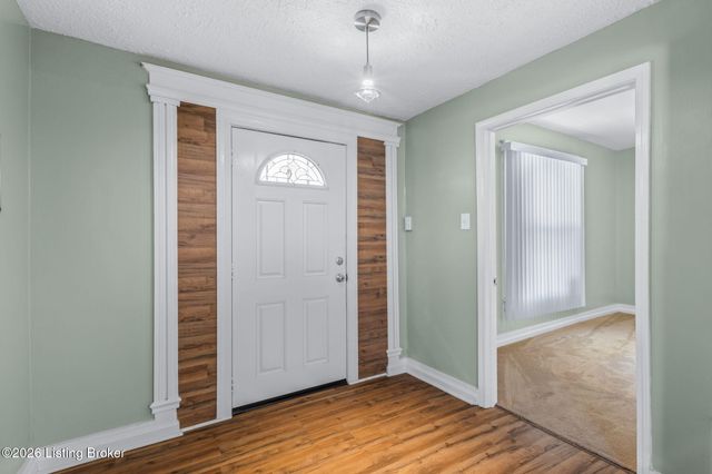 216 N 38th St, Louisville, KY 40212