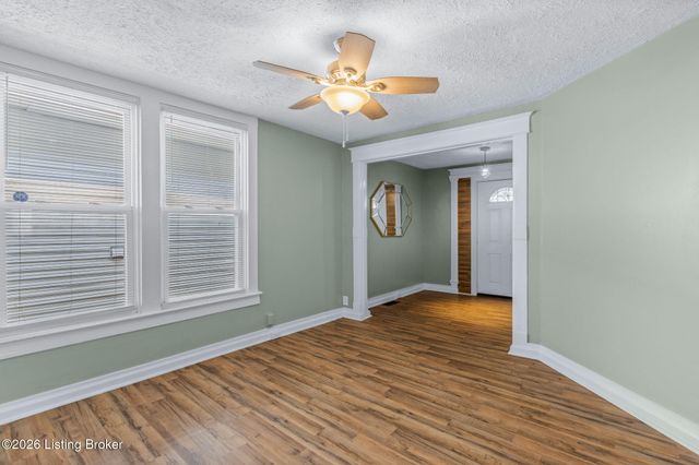 216 N 38th St, Louisville, KY 40212