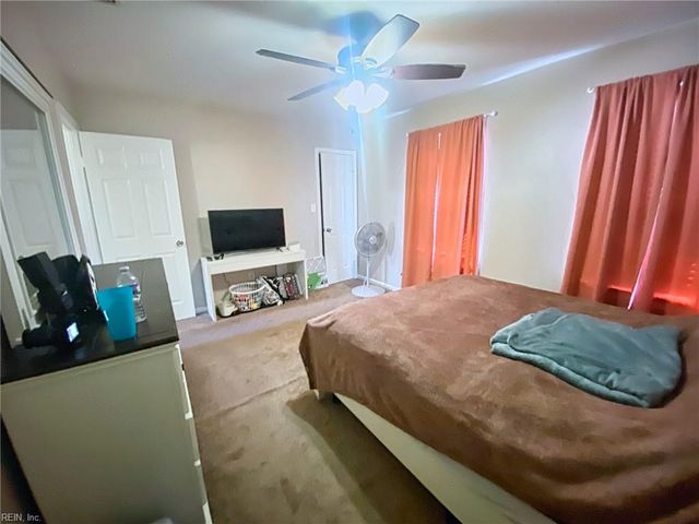 929 Still Harbor CIR, Chesapeake, VA 23320