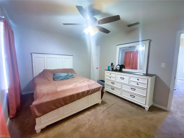 929 Still Harbor CIR, Chesapeake, VA 23320