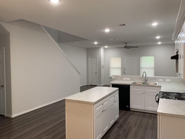 8102 Caddo A, Houston, TX 77078