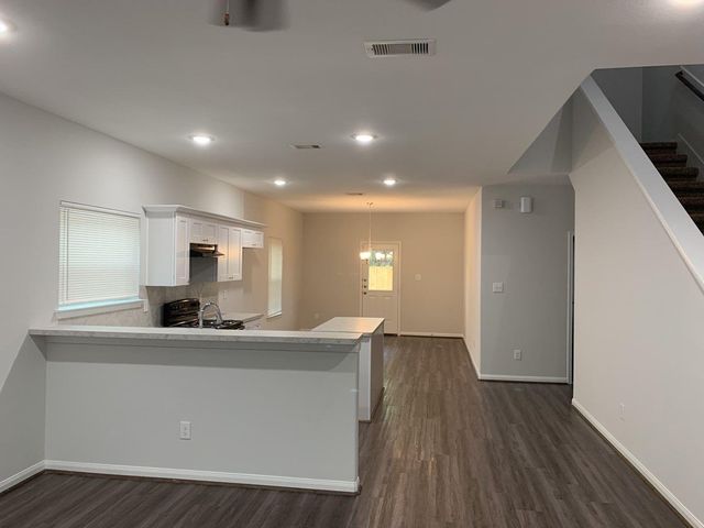 8102 Caddo A, Houston, TX 77078