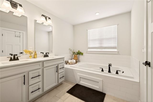 47 Robert Michaels Run, Penfield, NY 14526