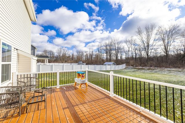 47 Robert Michaels Run, Penfield, NY 14526