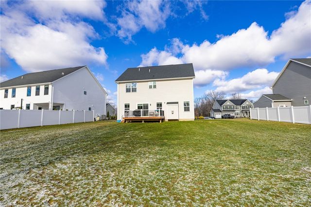 47 Robert Michaels Run, Penfield, NY 14526