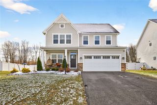47 Robert Michaels Run, Penfield, NY 14526