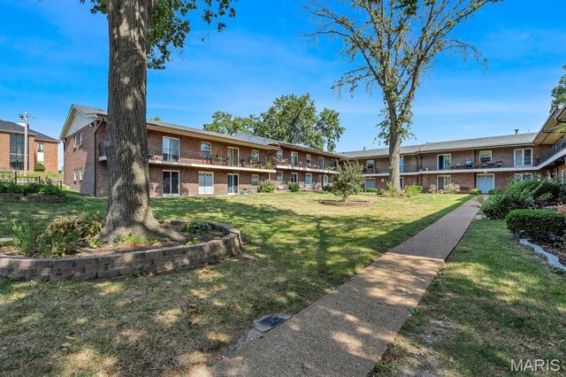 6935 Colonial Woods Drive 23, St Louis, MO 63129