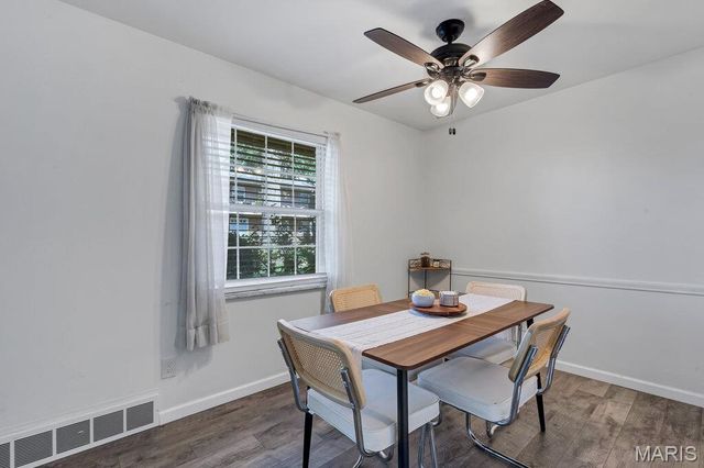 6935 Colonial Woods Drive 23, St Louis, MO 63129