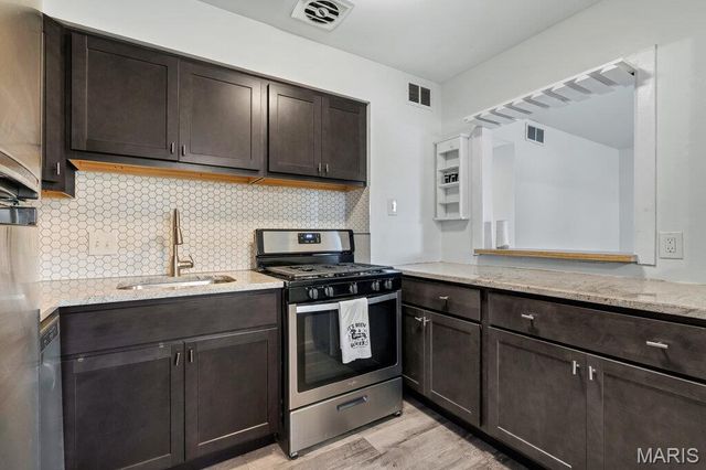 6935 Colonial Woods Drive 23, St Louis, MO 63129