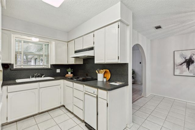 3605 Spring Valley Drive, Bedford, TX 76021