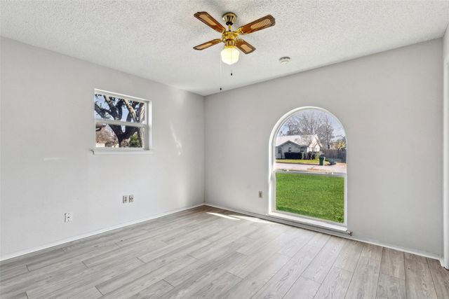 3605 Spring Valley Drive, Bedford, TX 76021