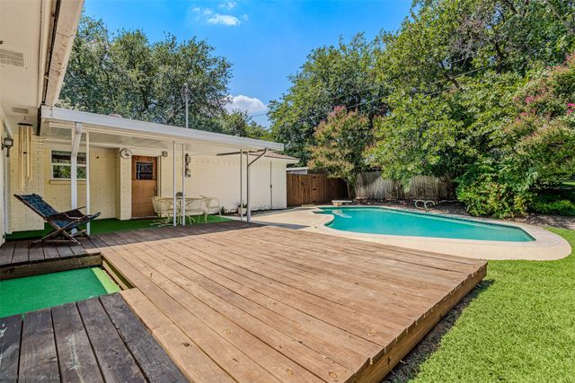 3605 Spring Valley Drive, Bedford, TX 76021