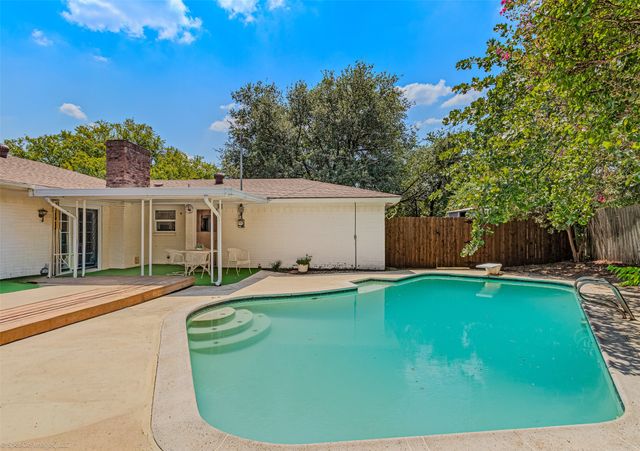 3605 Spring Valley Drive, Bedford, TX 76021