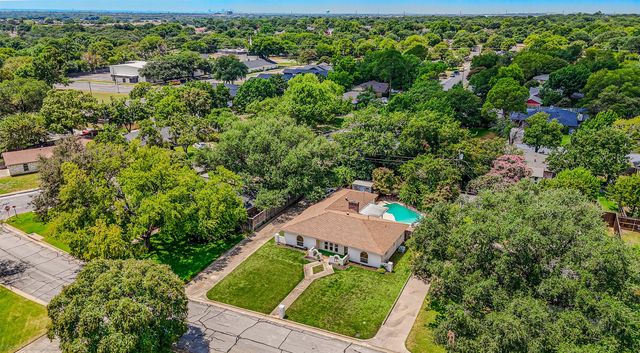 3605 Spring Valley Drive, Bedford, TX 76021