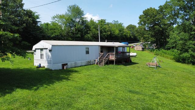 3130 Harris Cir, Palmyra, TN 37142