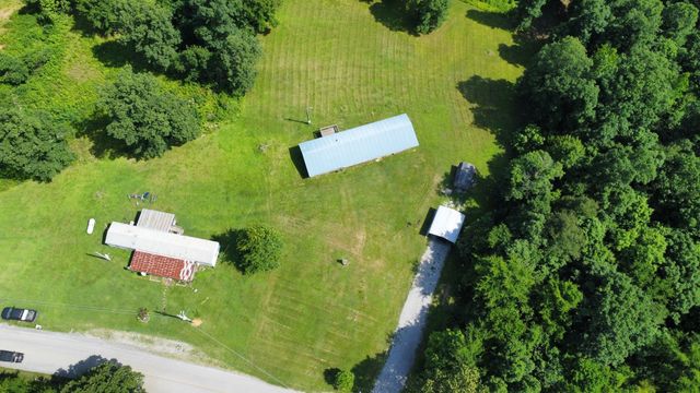 3130 Harris Cir, Palmyra, TN 37142