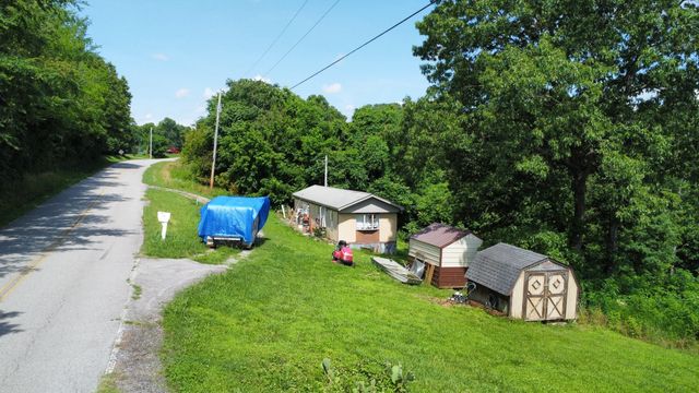 3130 Harris Cir, Palmyra, TN 37142