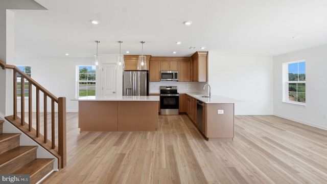 2376 WIND RIVER DR, Chambersburg, PA 17202
