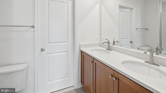 2376 WIND RIVER DR, Chambersburg, PA 17202