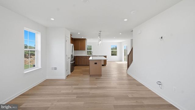 2376 WIND RIVER DR, Chambersburg, PA 17202