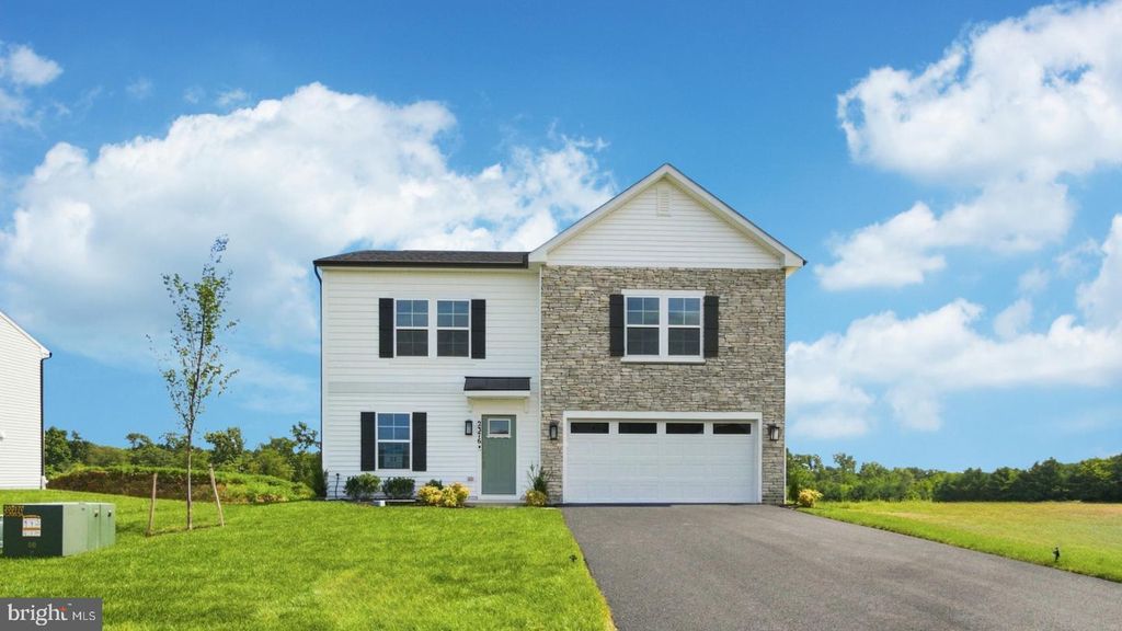 2376 WIND RIVER DR, Chambersburg, PA 17202