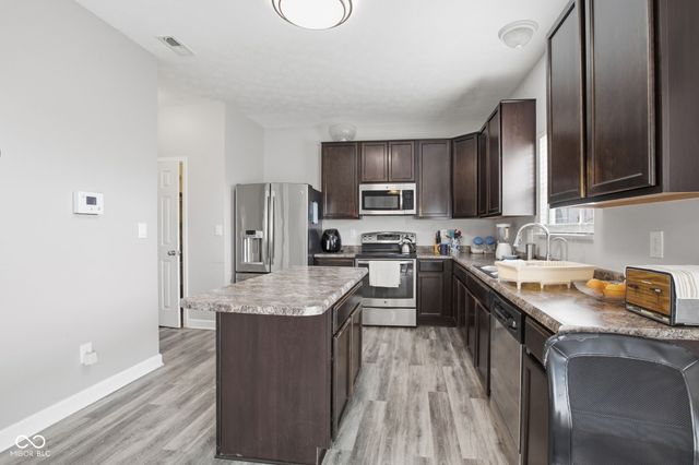 11851 Fawn Crest Drive, Indianapolis, IN 46235