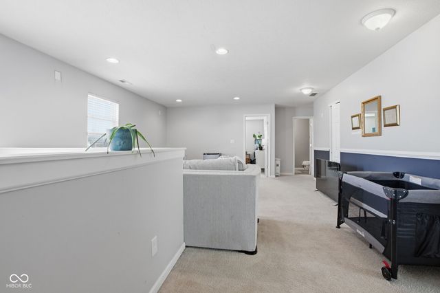 11851 Fawn Crest Drive, Indianapolis, IN 46235