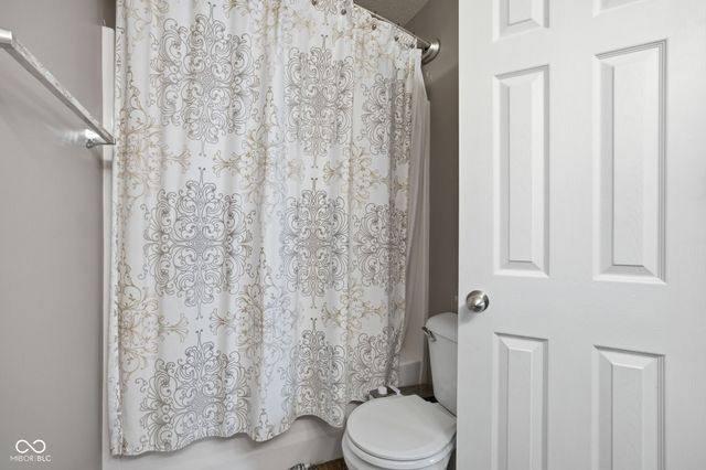 11851 Fawn Crest Drive, Indianapolis, IN 46235