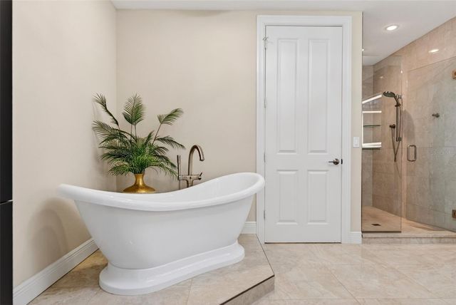 888 S ORANGE AVENUE 3A, Sarasota, FL 34236