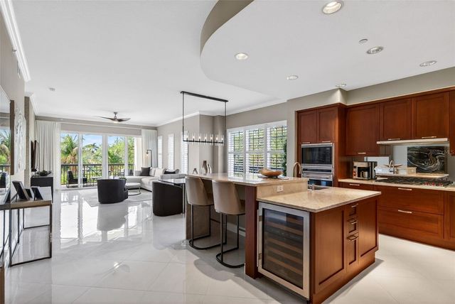 888 S ORANGE AVENUE 3A, Sarasota, FL 34236