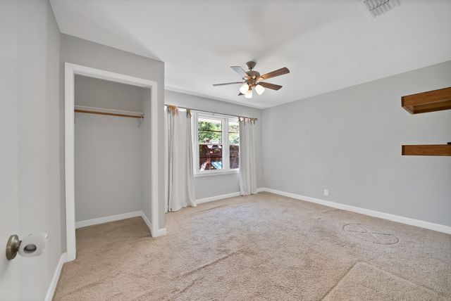 712 Briarwood Boulevard, Arlington, TX 76013