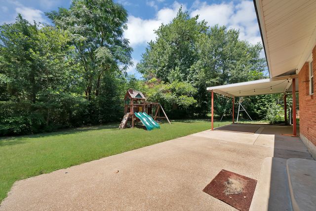 712 Briarwood Boulevard, Arlington, TX 76013