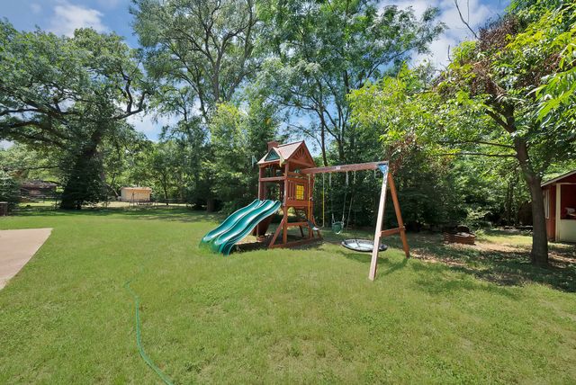 712 Briarwood Boulevard, Arlington, TX 76013