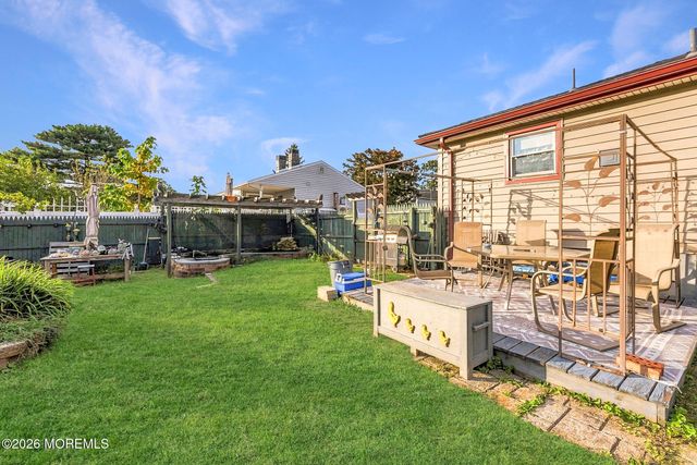 371 Sweetbriar Street, Keyport, NJ 07735