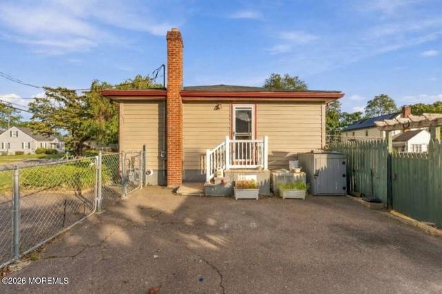371 Sweetbriar Street, Keyport, NJ 07735