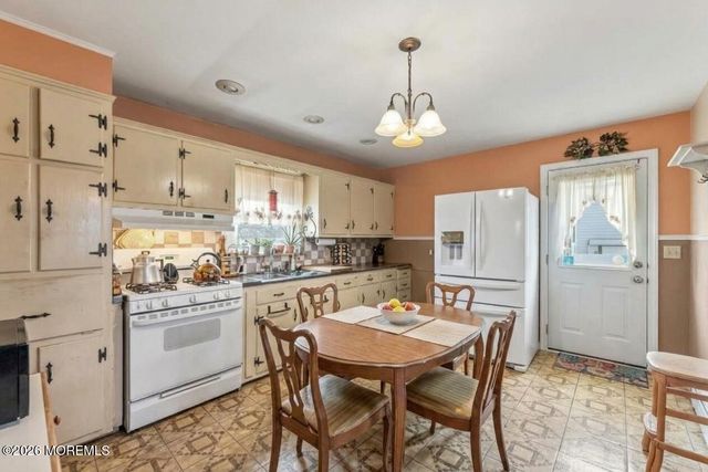 371 Sweetbriar Street, Keyport, NJ 07735