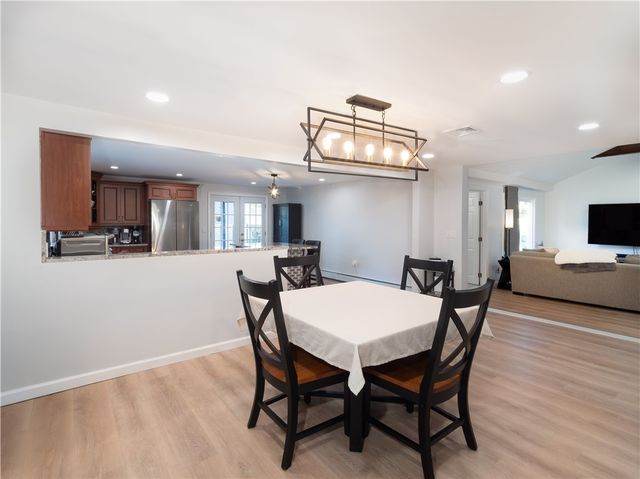 61 Fairfax Drive, Warwick, RI 02888