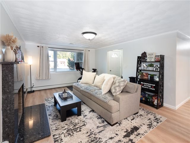 61 Fairfax Drive, Warwick, RI 02888