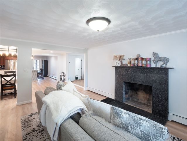 61 Fairfax Drive, Warwick, RI 02888