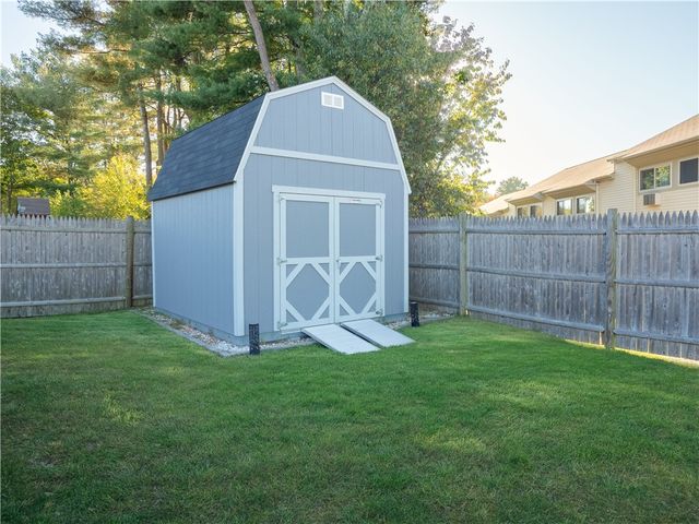 61 Fairfax Drive, Warwick, RI 02888