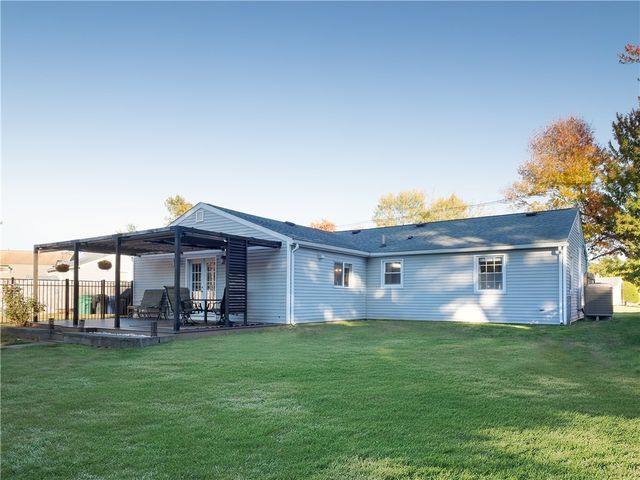 61 Fairfax Drive, Warwick, RI 02888