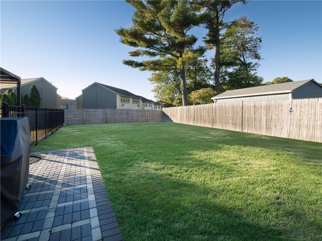 61 Fairfax Drive, Warwick, RI 02888