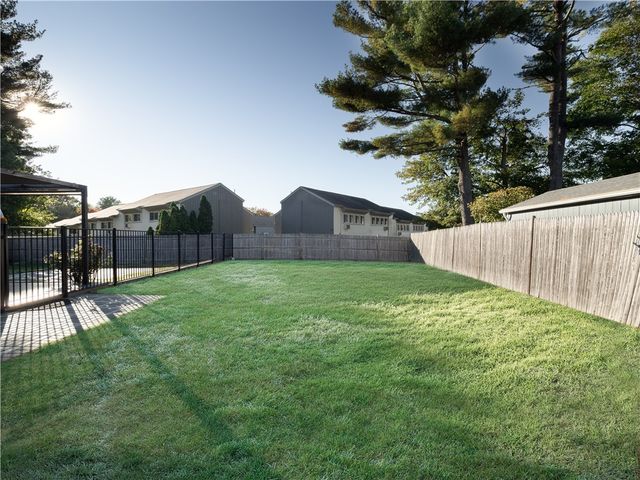 61 Fairfax Drive, Warwick, RI 02888