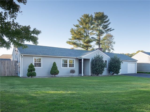 61 Fairfax Drive, Warwick, RI 02888
